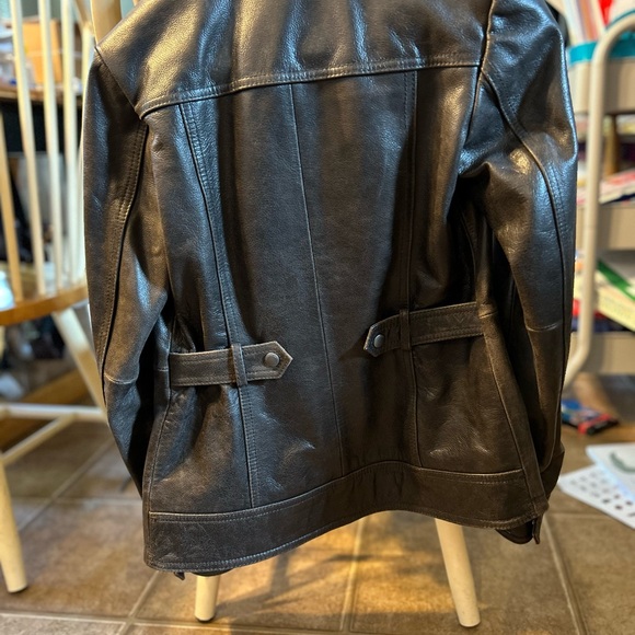 Eddie Bauer Women’s XS full grain leather jacket - Picture 5 of 11